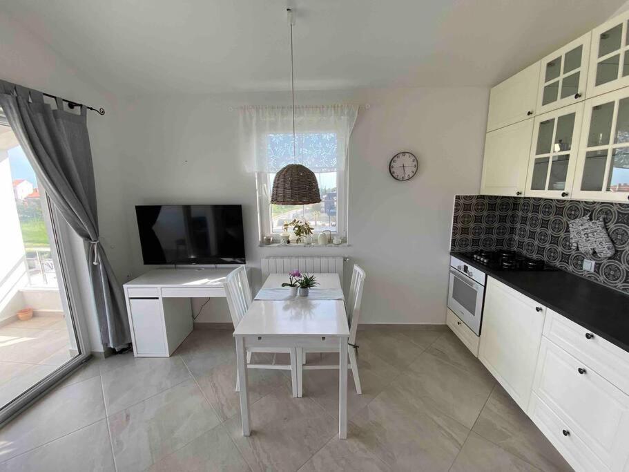 Apartment Laurus เปรมันตูรา ภายนอก รูปภาพ
